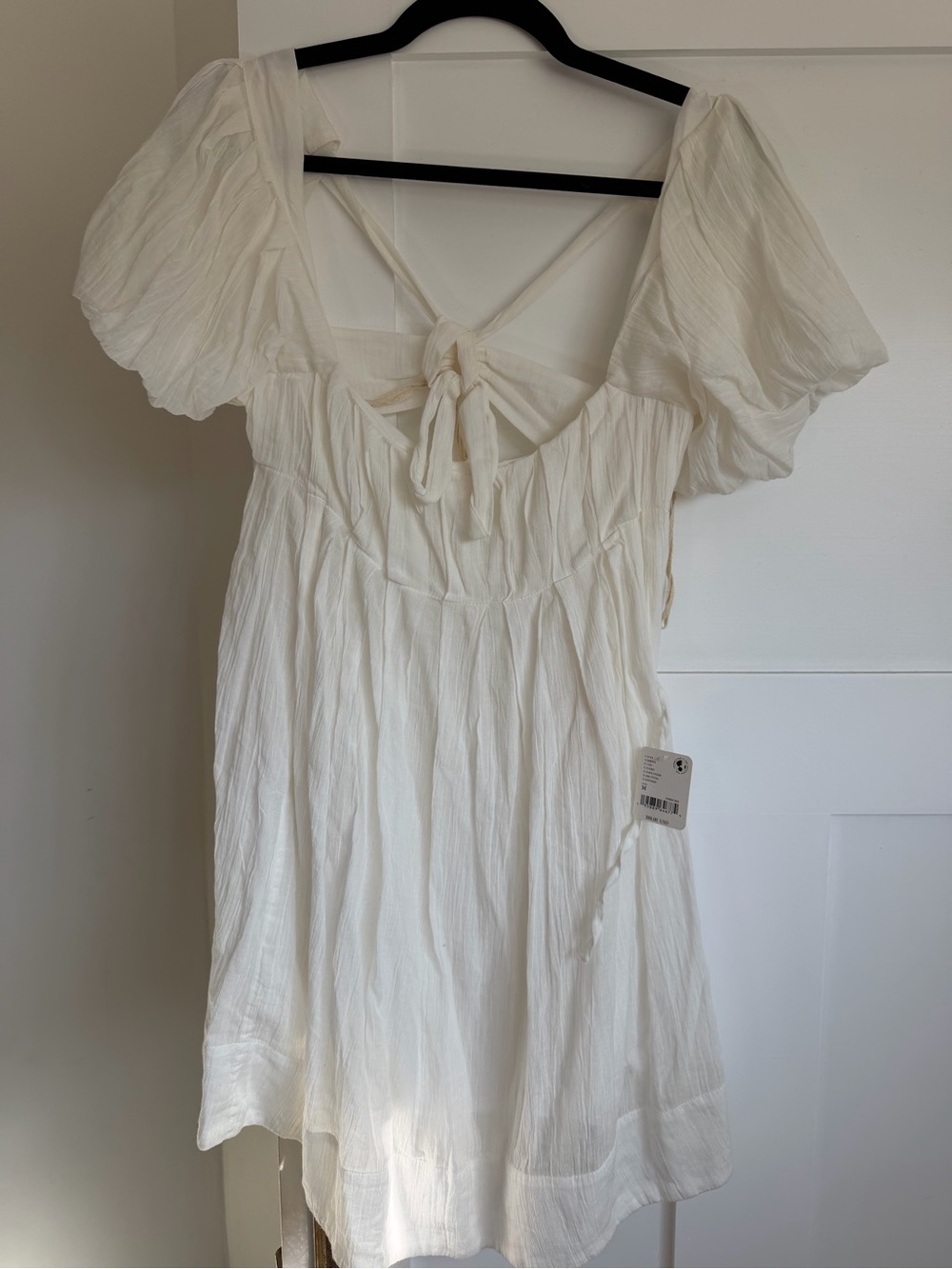 Women's Cream Puff Sleeve Tie-Back Top